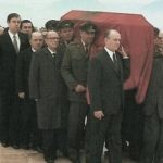 “Kur e hapëm varrin e Enver Hoxhës në prezencën e familjes së tij, në pjesën e barkut gjetëm një copë letër dhe…”/ Dëshmia se ç’ ndodhi në mesnatën e 2 -3 majit ’92 dhe pse iku ish-konstruktori i varrit?!