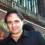 Vdes në moshën 65-vjeçare komediani Tony Slattery