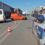 Aksident i rëndë në Lushnjë, 30-vjeçari përplaset nga një makinë! I riu në gjendje kritike për jetën