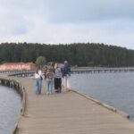 Vlora e mbushur me turistë edhe në dimër: Na pëlqen shumë arkitektura dhe historia e këtij vendi