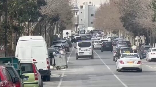 Konflikt mes të rinjve në Vlorë, ndërhyn efektivi i Krimeve të Rënda dhe “Shqiponjat”, disa të shoqëruar