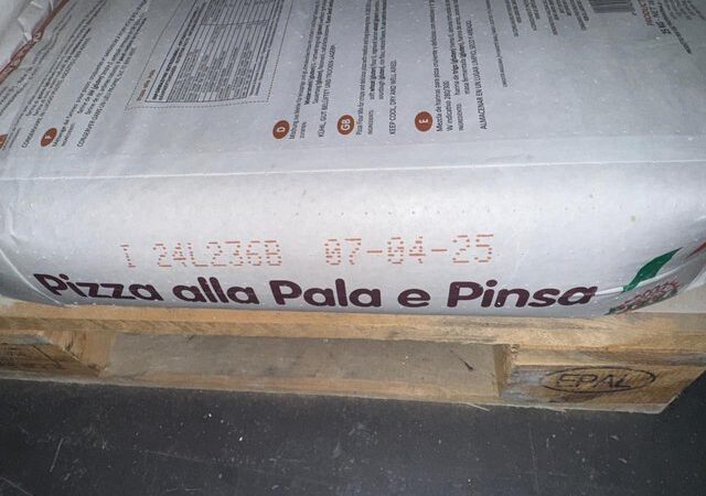 Rezultoi i skaduar, bllokohen mbi 7.6 tonë miell në Doganën e Durrësit