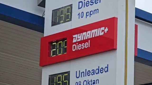 Rriten çmimet e karburanteve në Vlorë, arrijnë në 209 lekë për litër