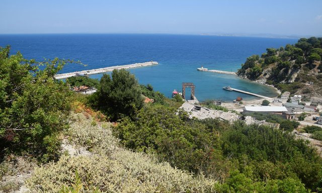 Dy miliarderë nga Katari dhe një rrjet kompleks kompanish pas projektit të Sazanit