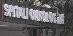 Dërgonin pacientët e onkologjikut në klinika private, Prokuroria dërgon në gjyq zv.drejtoreshën e QSUT dhe mjekët