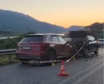 Aksident në aksin Tepelenë-Krahës, përplasen dy makina, 8 të plagosur