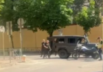 Objekti i dyshimtë pranë Ambasadës Amerikane/ Kova me fasule ngre në këmbë policinë