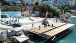 Dyshohet se Policia favorizoi ndërtimin pa leje të beach barit, IKMT e Sarandës vijon me shembjen
