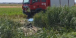 Aksident i rëndë në Darëzezë! Makina del nga rruga dhe përfundon në kanal, ndërron jetë drejtuesi (VIDEO)