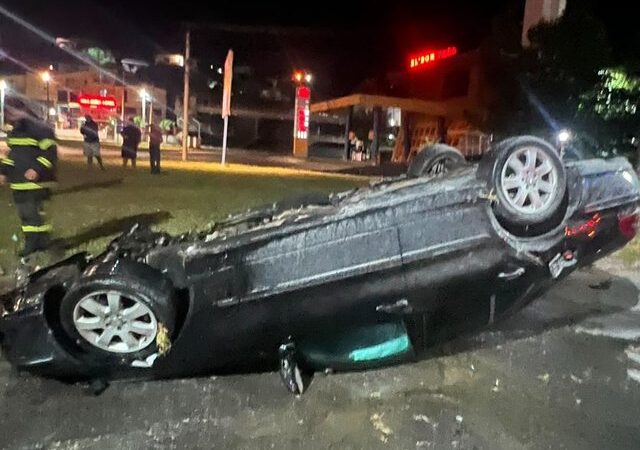 Aksident fatal në Lushnje, ndërron jetë 43-vjeçari! Humbi kontrollin e ‘Benz’-it, makina përfundon përmbys