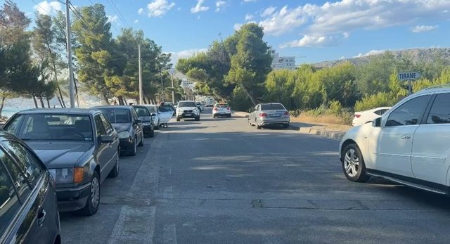 U paraqit vetë në spital me plagë thike, zbardhet identiteti i të riut në Shëngjin
