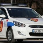 Plagosi me thikë një person në Poliklinikën e Shkodrës/ Në pranga 18-vjeçari edhe i ati i tij