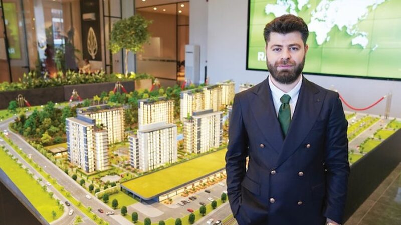 Turqit e “RAMS Albania” shpallen fitues të Zonës Ekonomike në Vlorë, Qeveria u jep 885 mijë m2 tokë me 1 Euro! Cila është kompania që po transformon ndërtimin