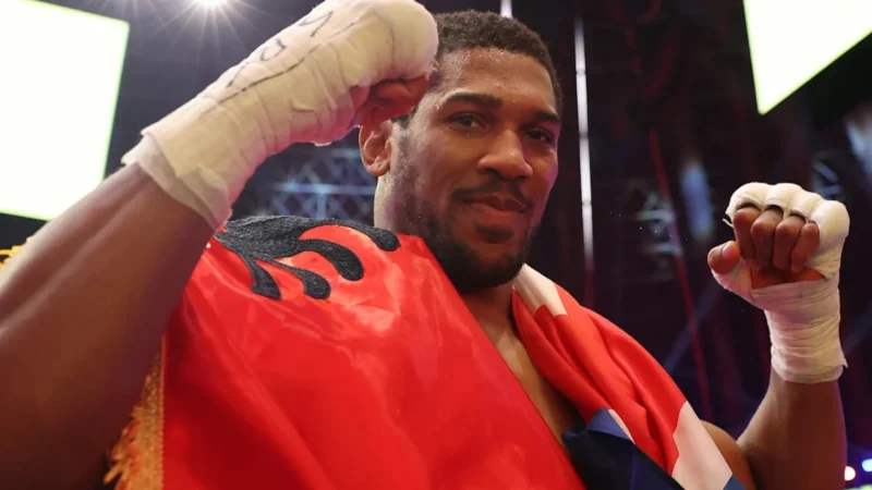 Anthony Joshua mposht me vështirësi Kristian Prengën