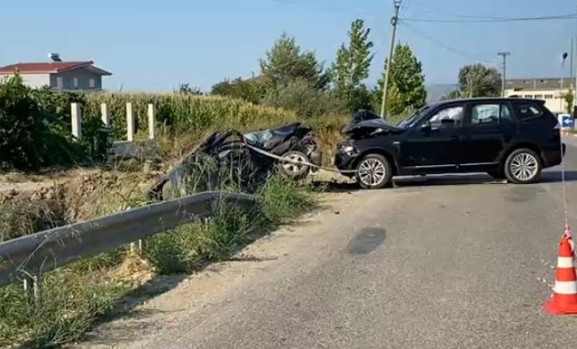 Aksident tragjik në aksin Cërrik-Elbasan, 31-vjeçari humb jetën pasi përplaset me barrierën e rrugës