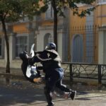 Protestat studentore/ 21 të lënduar në Tiranë, mes tyre 8 policë dhe 3 të mitur! Ja gjendja e 21-vjeçarit të plagosur