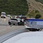Aksident tragjik në Pogradec, makina përplas motorin, humb jetën Vali Manxhari