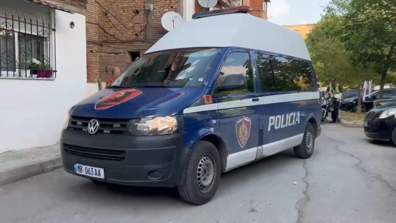 Mirditë/ Tre persona të maskuar dhunojnë mjekun me shkopinj bejsbolli, i zënë pritë pranë banesës